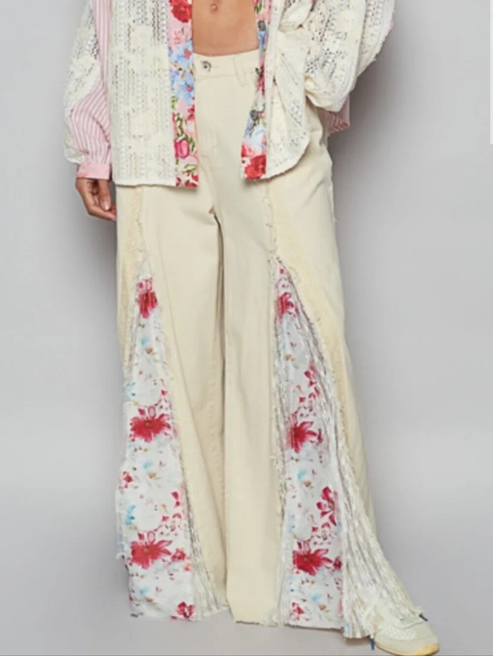 POL “Monroe 2“Wide Boho Cream Wide-Leg Patchwork Pants with Floral Panels Size S - Picture 5 of 6